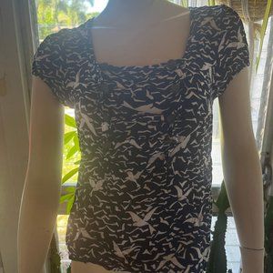 Blue top short sleeve seagull pattern